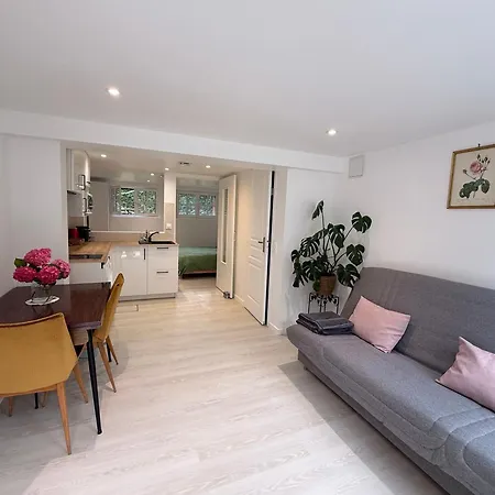 Apartment Maison Jouanno - Escape, Private Garden, 10min From Orly Antony